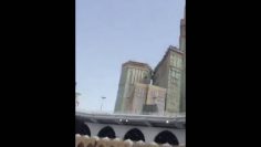 SOUBHAN ALLAH ! Observez la puissance dAllah pendant Ramadan à la Mecque !