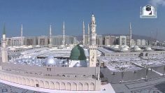 Un drone survole la mosquée du Prophète (Masjid An-Nabawi)